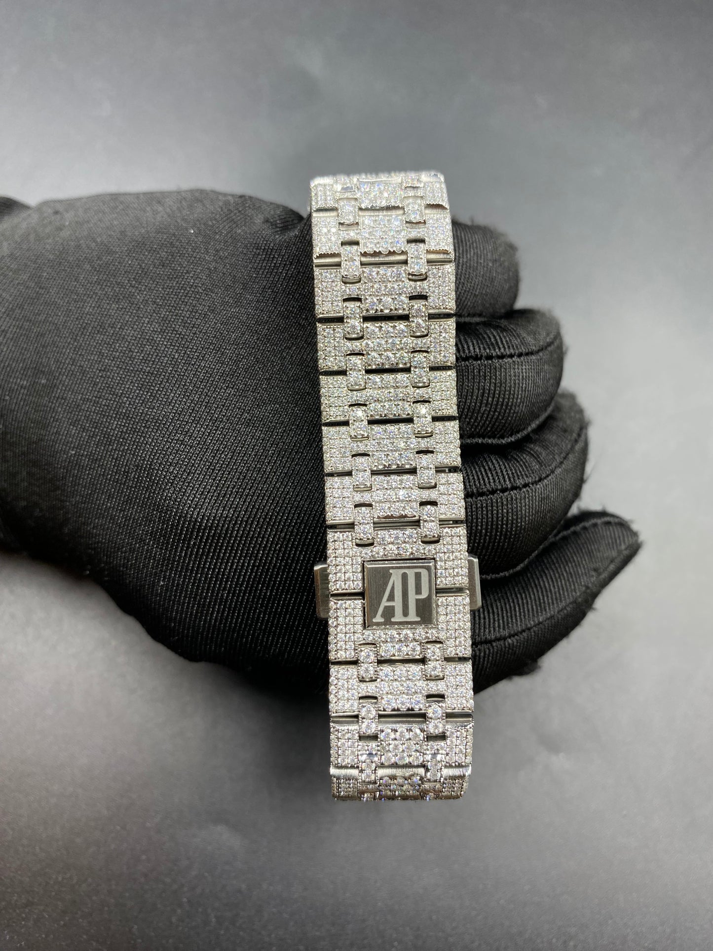 AUDEMARS PIGUET ROYAL OAK MOISSANITE WATCH WITH SILVER STICK DIAL – FULL ICED
