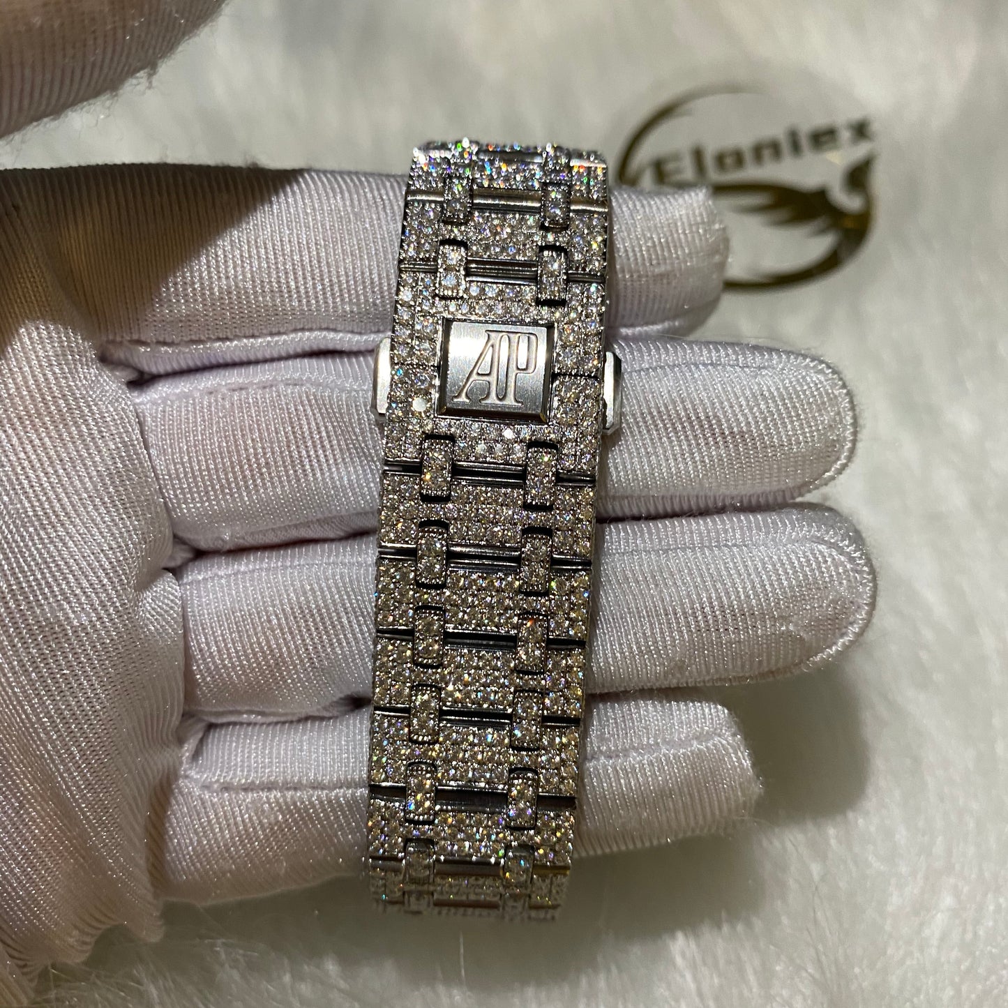 AUDEMARS PIGUET ROYAL OAK MOISSANITE – SILVER DIAL AUTOMATIC FULL ICED