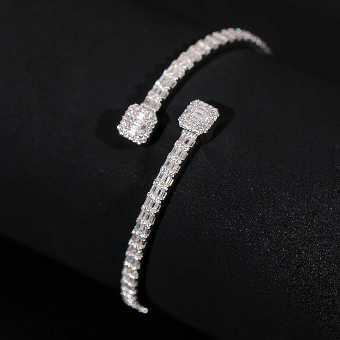 S925 MOISSANITE BAGUETTE DIAMOND BANGLE - 3.8MM