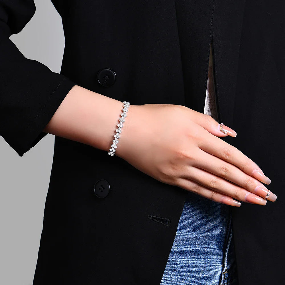 Women's S925 Moissanite Diamond Heart Link Bracelet