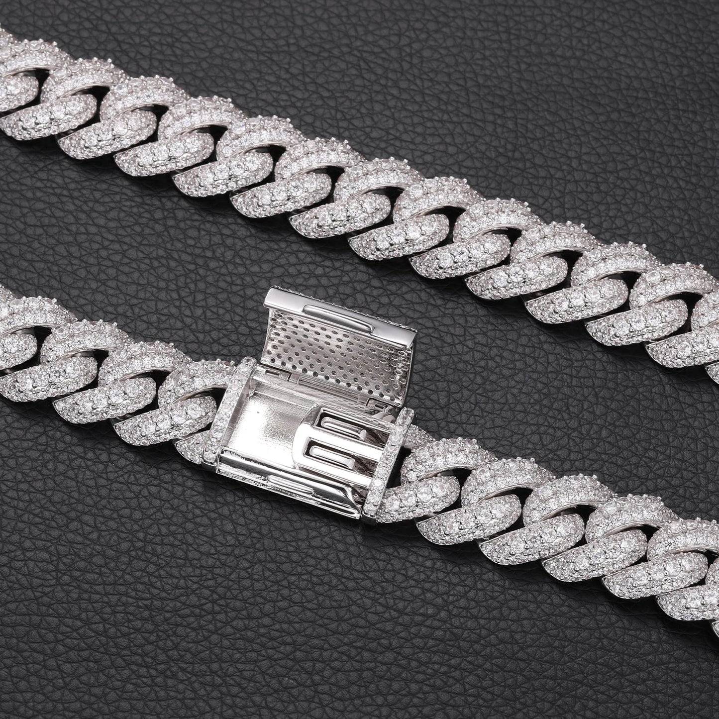 18MM ICED OUT DIAMOND CURVE CUBAN LINK CHAIN NECKLACE - WHITE GOLD