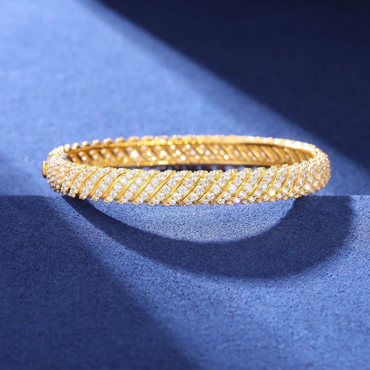 S925 MOISSANITE TWISTED BANGLE BRACELET - 8MM