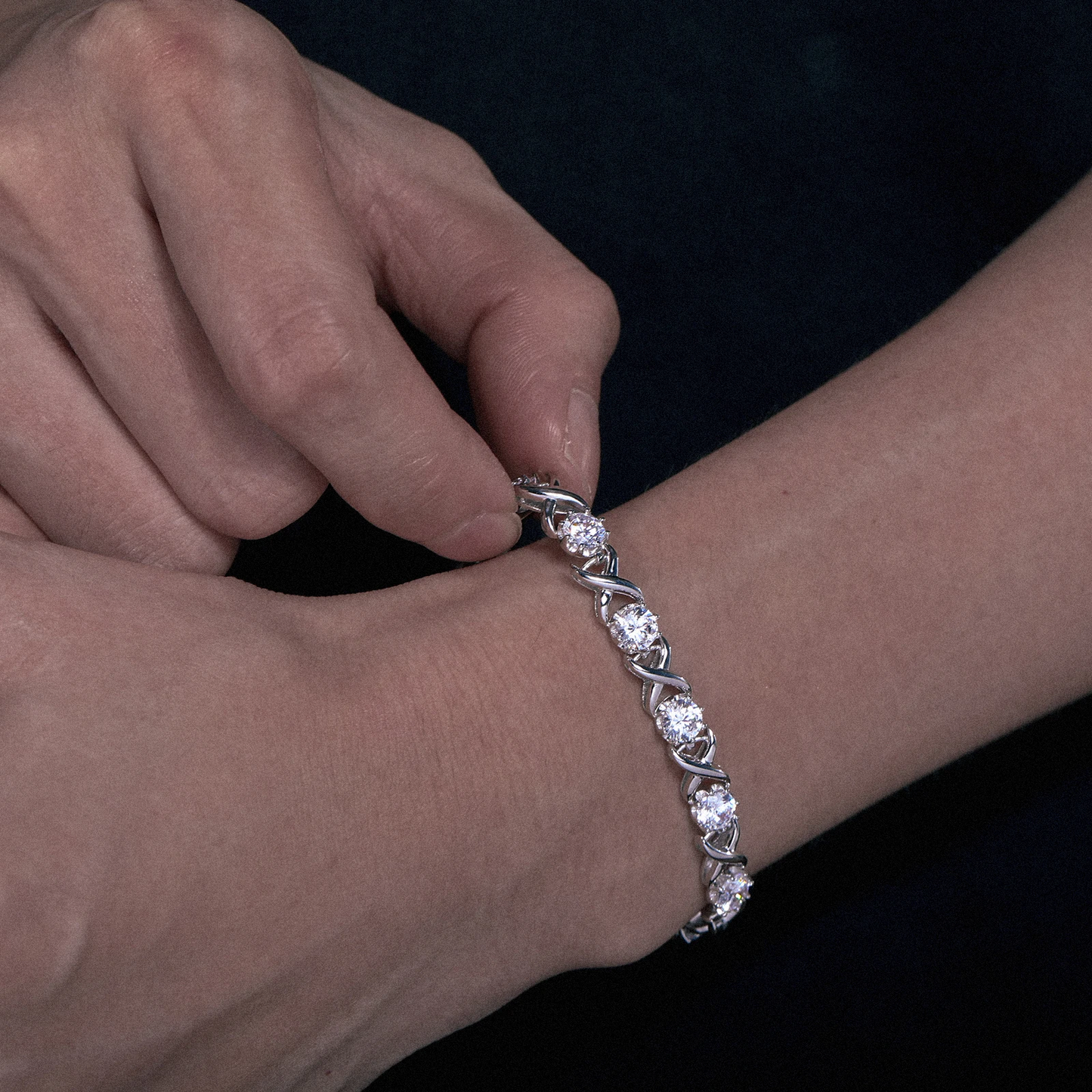3-8mm S925 Moissanite Diamond Stationed Infinity Link Bracelet - Silver